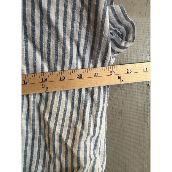 Who What Wear 100% cotton button down cropped shirt. Size XL - Picture 5 of 5